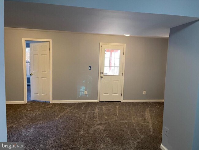Building Photo - 11749 Batley Pl