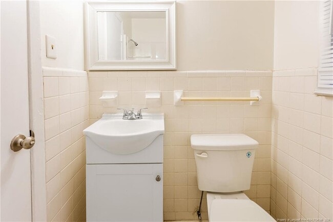 Building Photo - 816 Pilot Ave