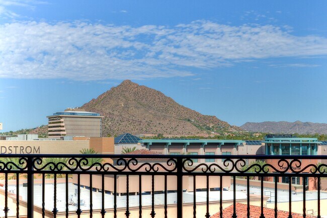Building Photo - 7181 E Camelback Rd