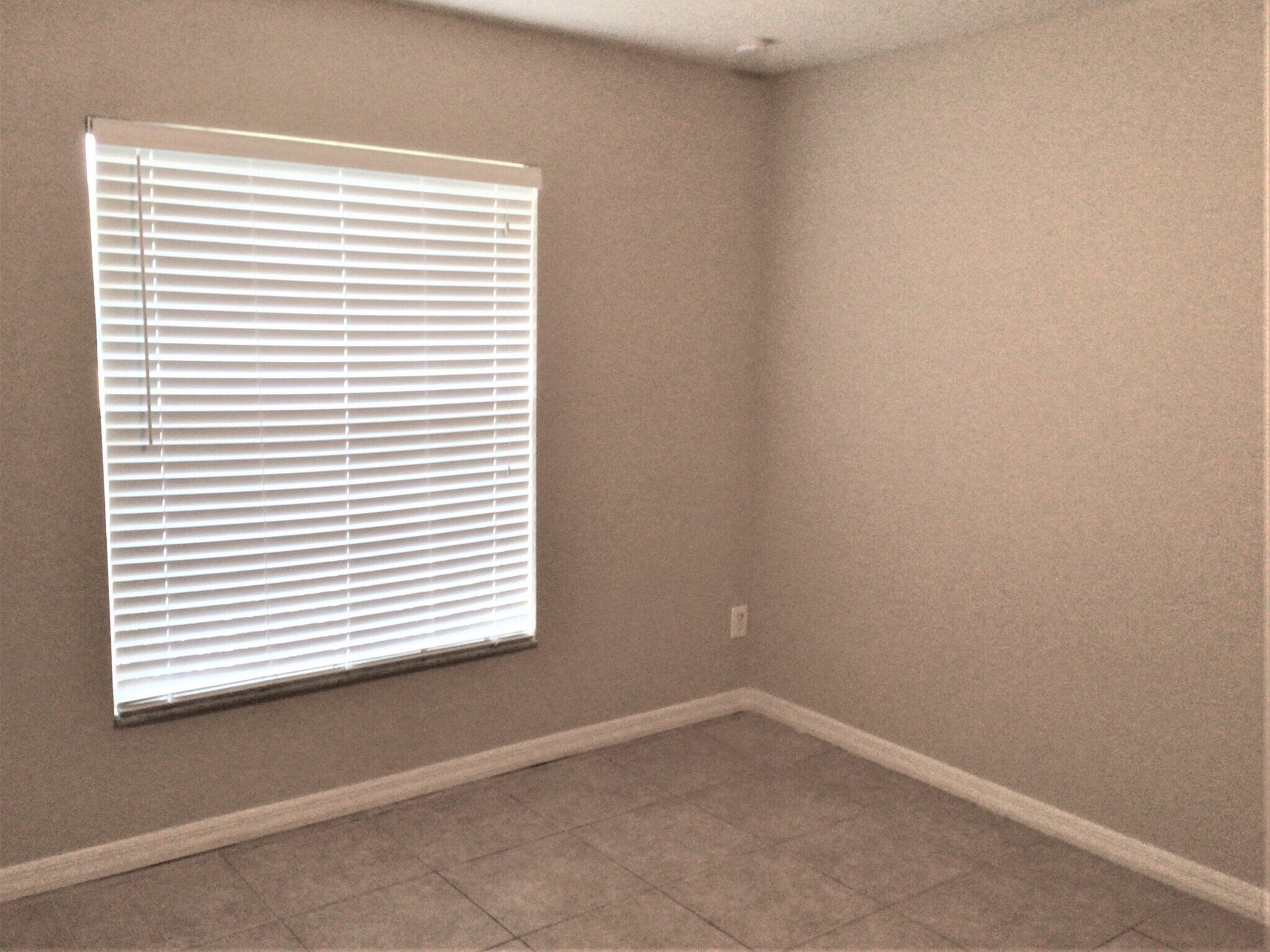 Building Photo - 821 Park Trail Dr