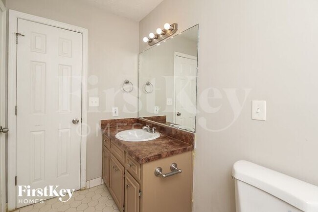 Building Photo - 5224 Parkside Dr SE