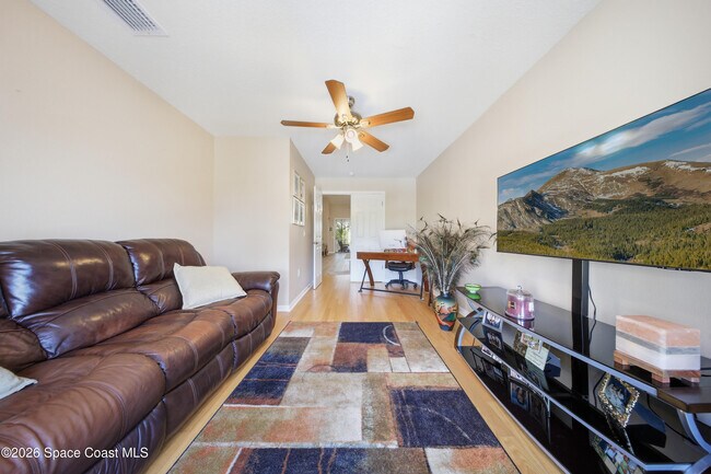 Building Photo - 700 Trotter Ln