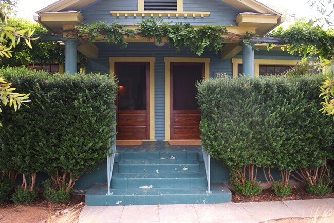 Primary Photo - 1529 N Commonwealth Ave