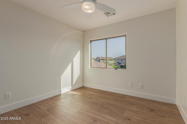 Building Photo - 40809 N Raleigh Ct