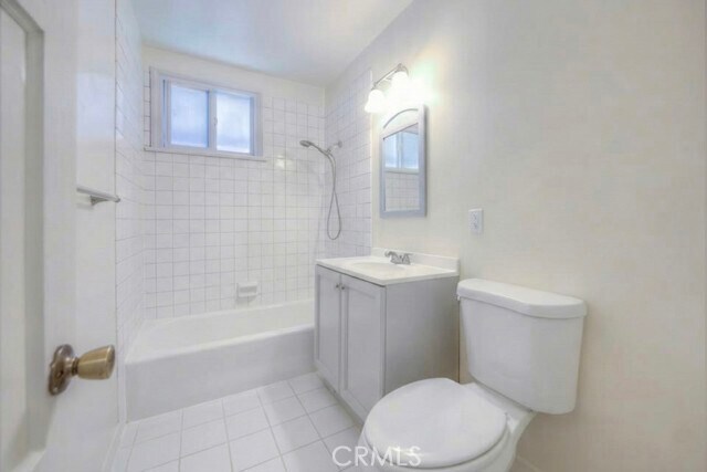 Building Photo - 2546 W Olive Ave