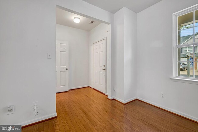 Building Photo - 304 Wheatley Dr