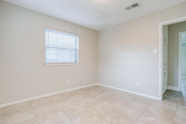 Building Photo - 1812 Winchester Way