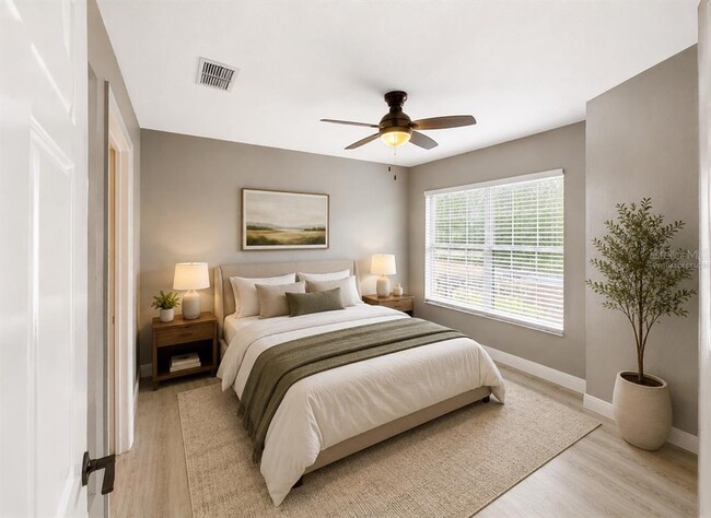 Building Photo - 9160 Lake Chase Island Way