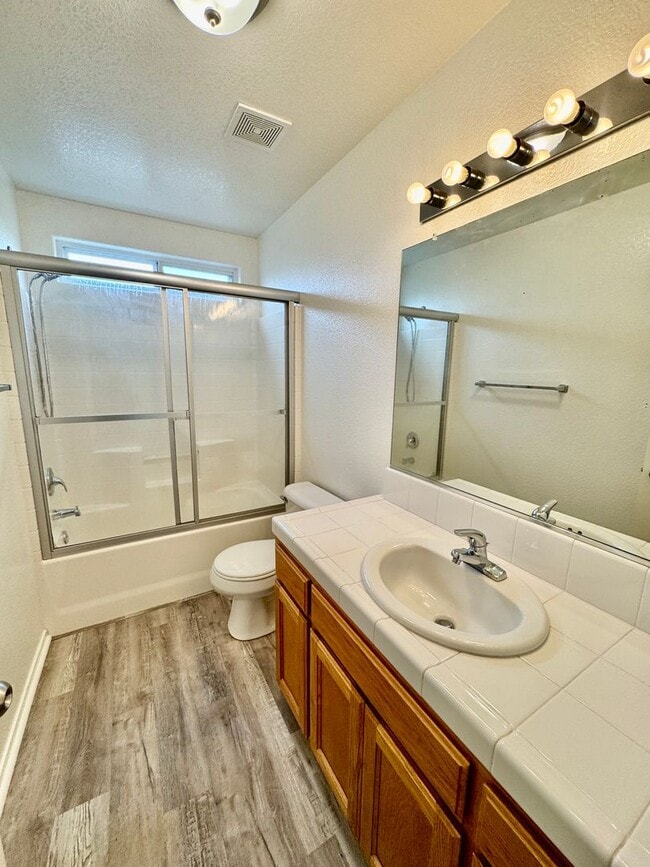 Building Photo - REDUCED!!  Beautiful Newly Remodeled Home located in a Court!