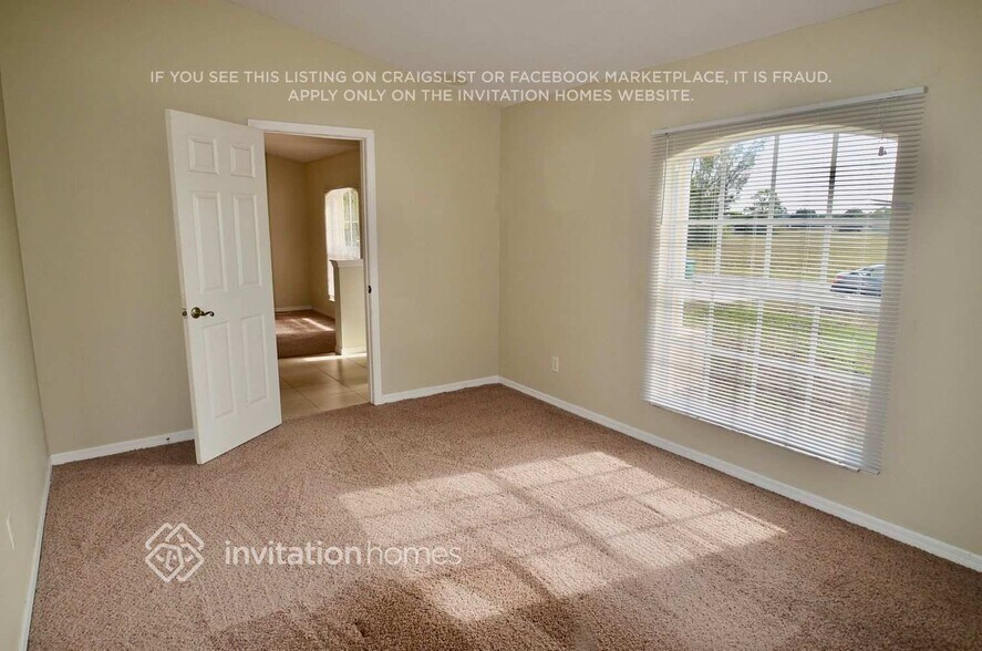 Building Photo - 1121 SW 4th Ln