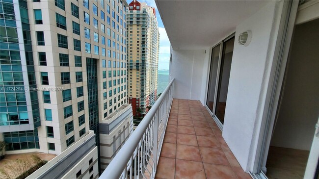 Building Photo - 1200 Brickell Bay Dr