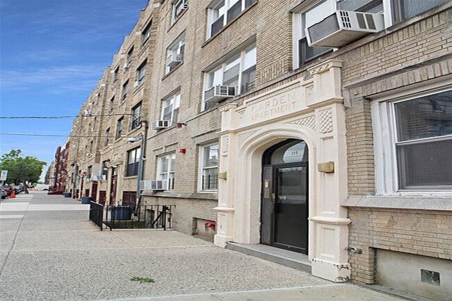 Building Photo - 135 Van Wagenen Ave
