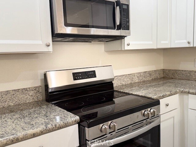 Building Photo - 45225 Sunset Ln