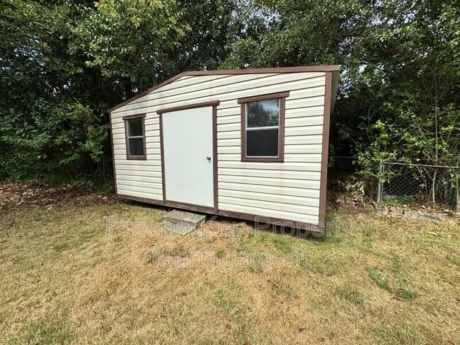 Building Photo - 1241 Dunbar Ave