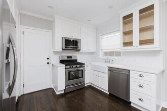 Building Photo - Chic Buckhead Condo with Courtyard Views &...