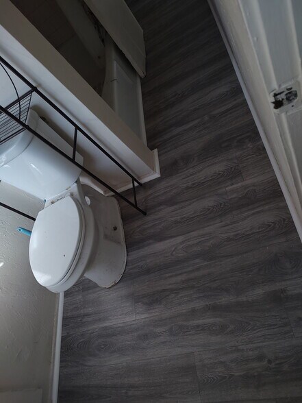 Building Photo - 538 State St