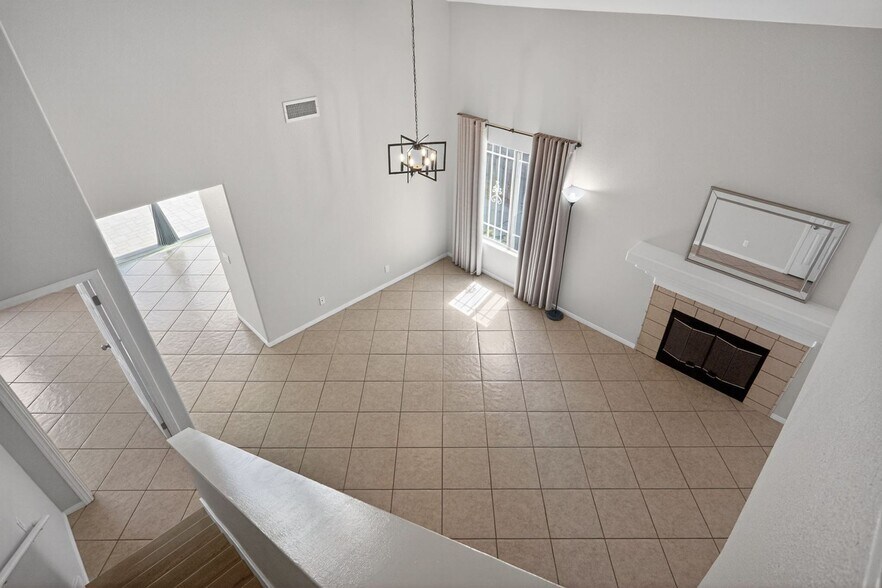 Building Photo - 2111 Rebecca Way