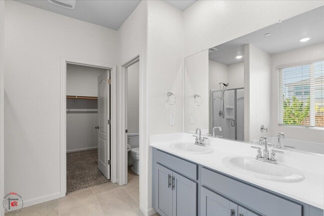 Building Photo - **** MOVE IN SPECIAL- 1/2 OFF FIRST MONTH RENT ****