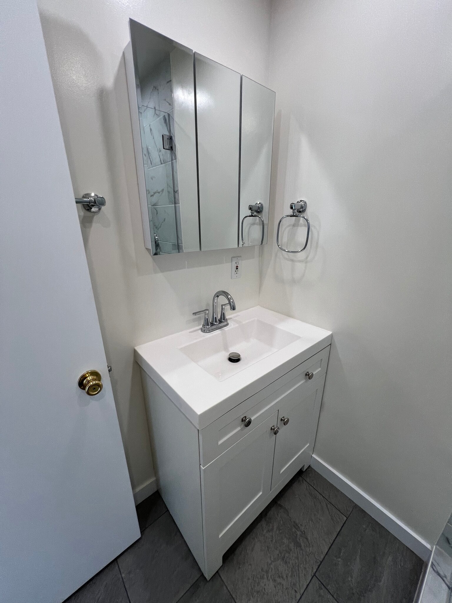 Bathroom-2 - 5742 Woodman Ave