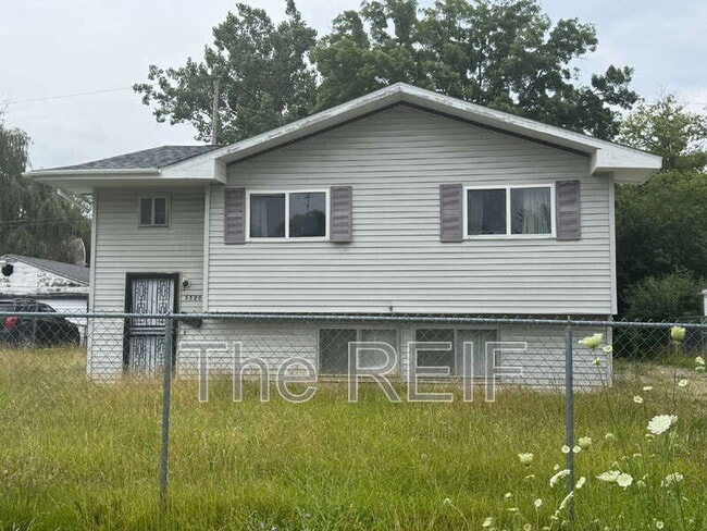 Building Photo - 5520 Bermuda Ln