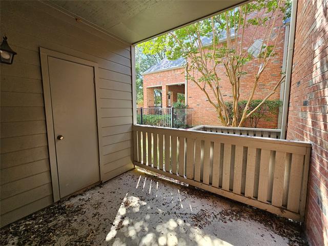 Building Photo - 12660 Hillcrest Rd