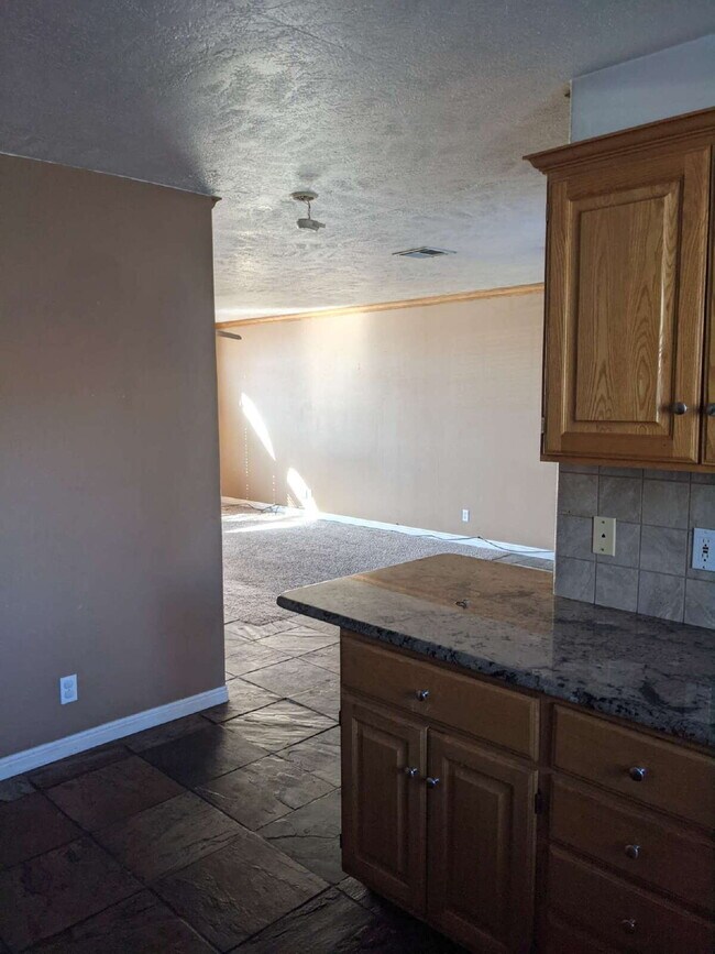 Building Photo - 3-Bed Townhouse in Saint George with Spacious 1400 Sq Ft Layout "