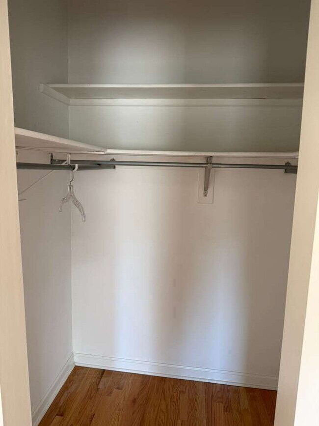 Building Photo - 448 N Aberdeen St