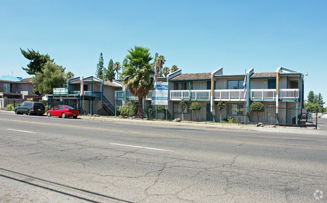 Primary Photo - Villa Primavera Apartments