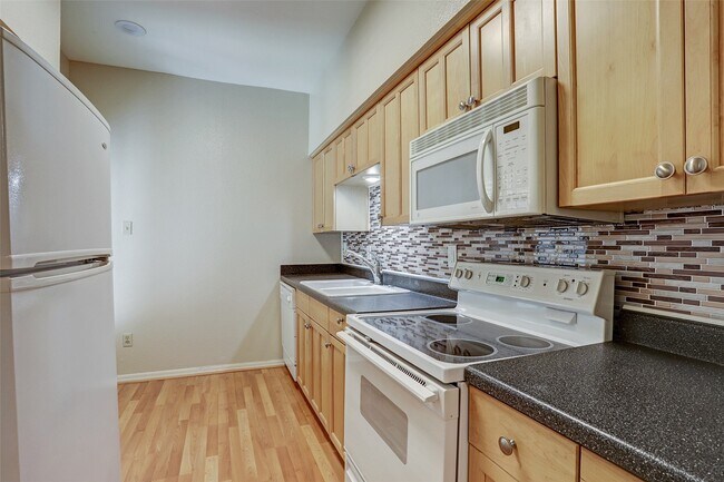 Building Photo - 1201 Bering Dr