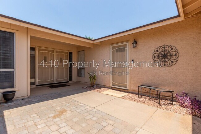 Building Photo - 26002 S La Cite Dr