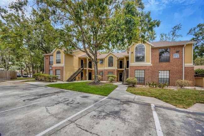 Building Photo - 8647 Mallard Reserve Dr