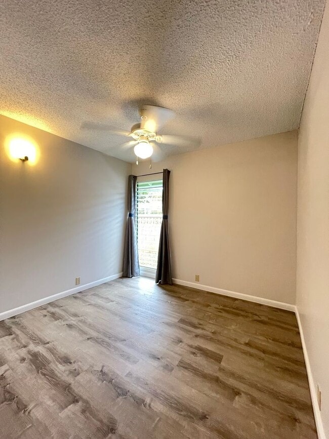 Building Photo - 282 Lunalilo Home Rd