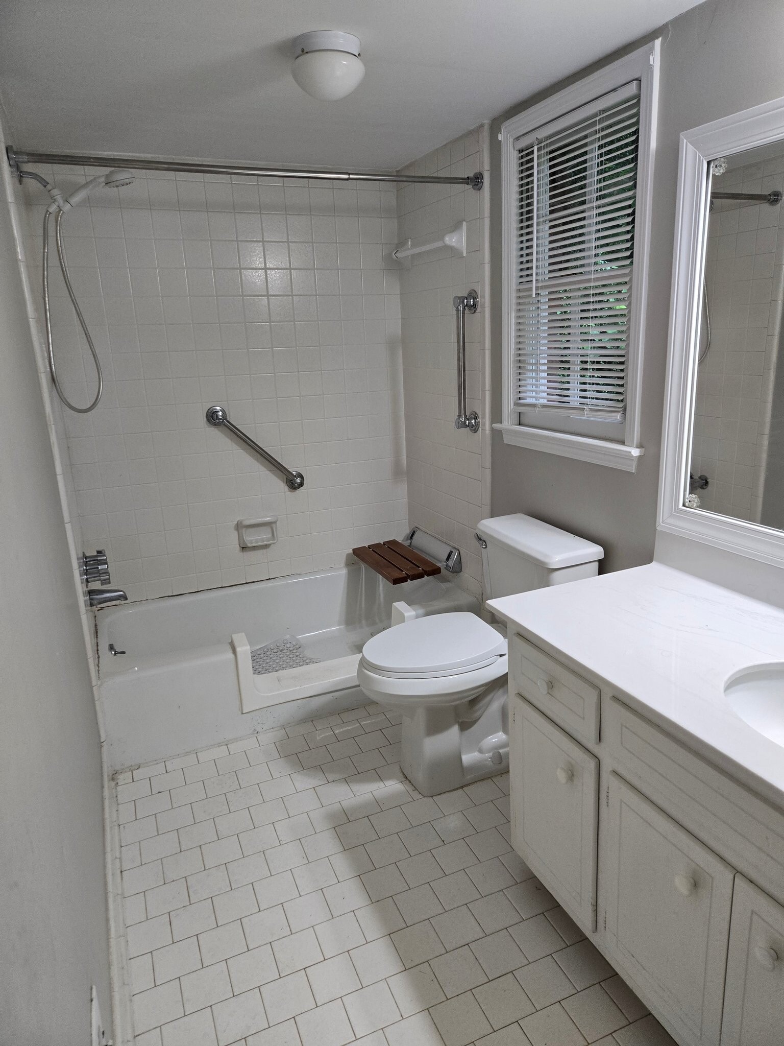 Building Photo - 7195 Hunters Branch Dr NE