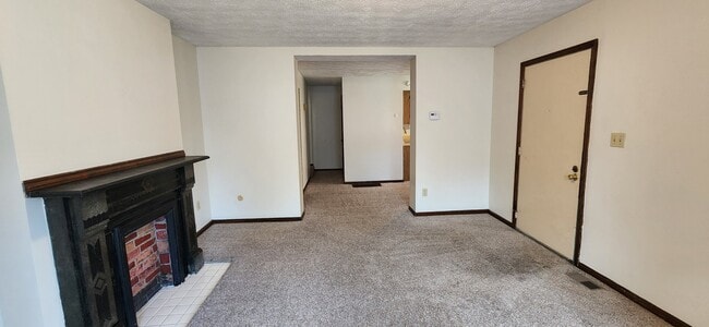 Building Photo - 114 King Ave