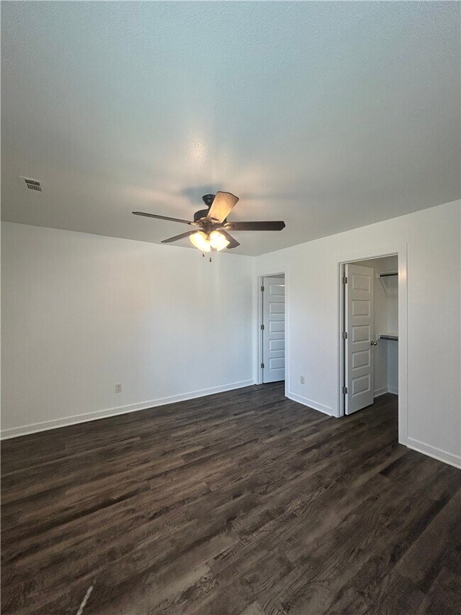 Building Photo - 644 Hidden Springs Dr