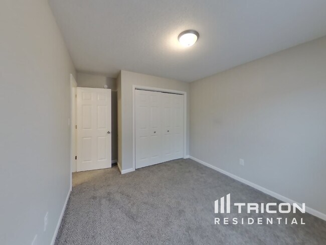 Building Photo - 1691 Carlton Dr