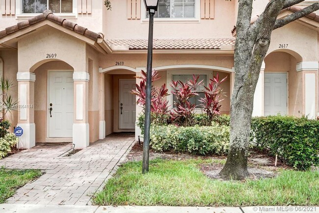 Building Photo - 2613 SW 83rd Terrace