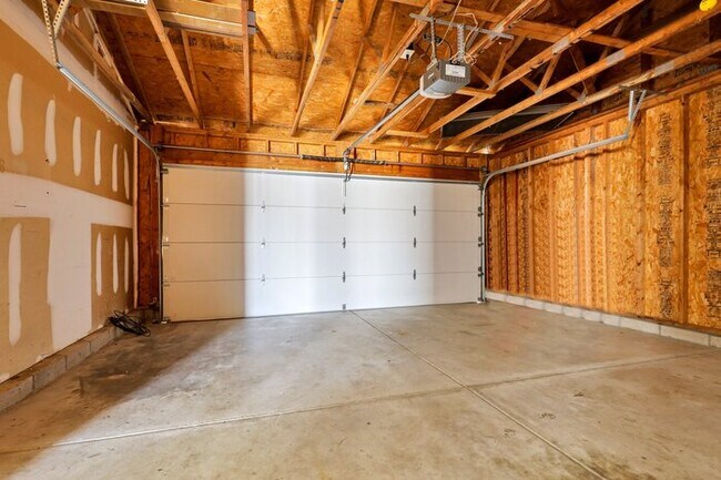 Building Photo - Pataskala Ridge Home