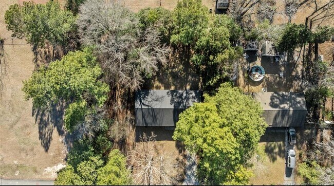 Building Photo - 216 Treadway Ct