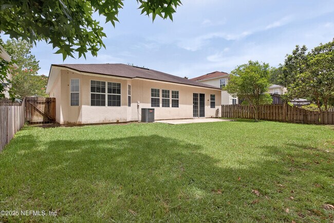Building Photo - 872 Collinswood Dr