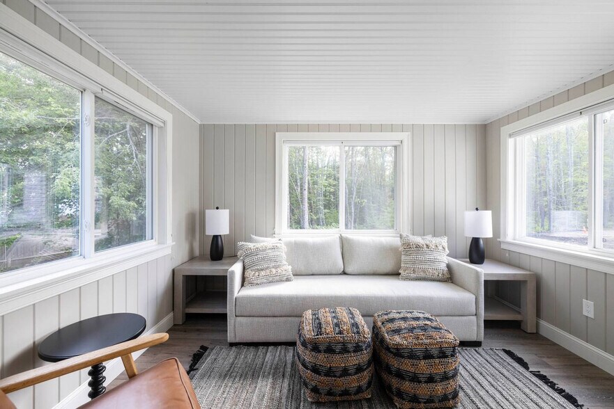 Building Photo - 30 Log Cabin Rd