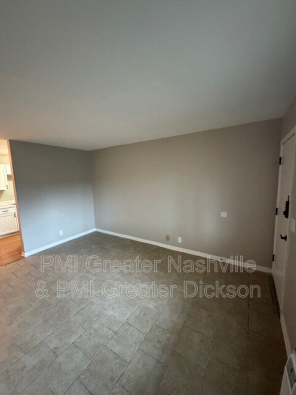 Building Photo - 2134 Fairfax Ave