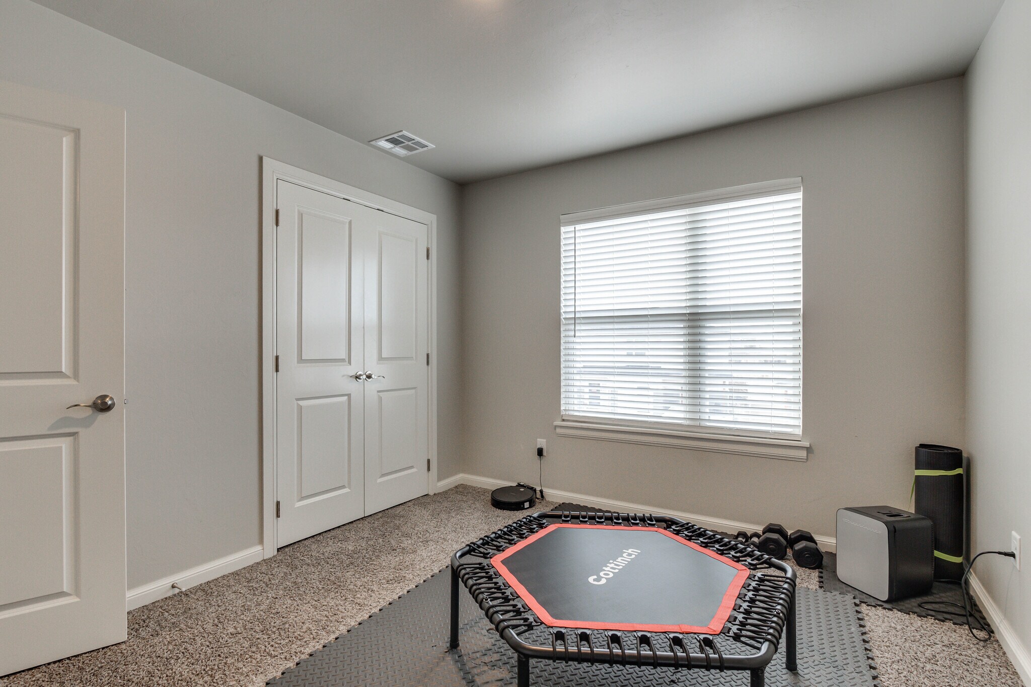 Building Photo - 2641 Cedar Tree Rd