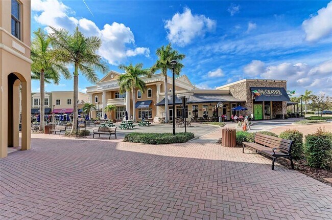Building Photo - 8143 Miramar Way