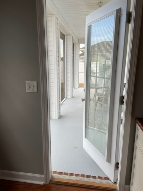 Building Photo - 824 Wintercreeper Dr