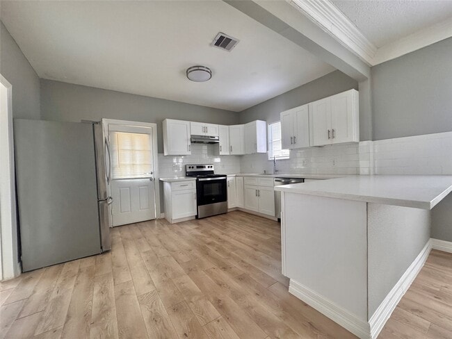 Building Photo - 4106 Robertson St