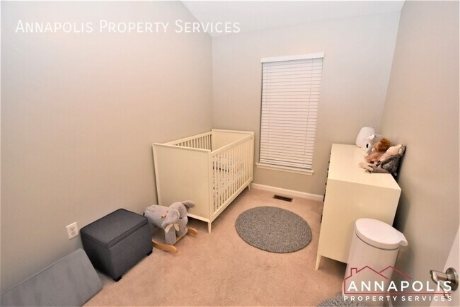 Building Photo - 37 Harbour Heights Dr