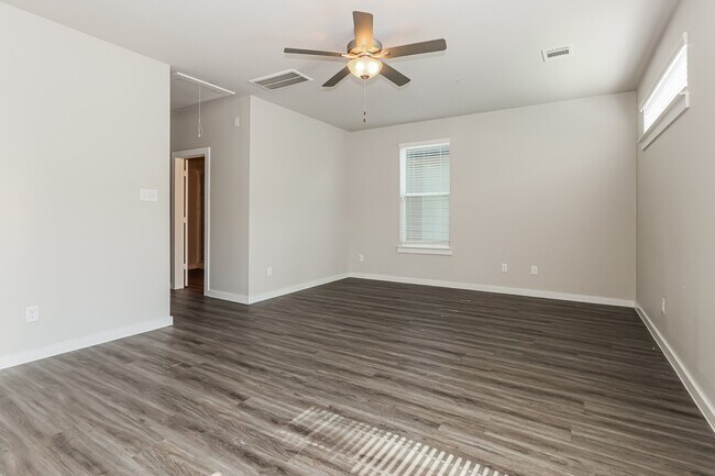 Building Photo - 18322 W Centro Cir