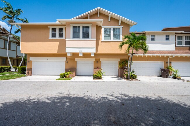 Building Photo - 650 Pacific Grove Dr
