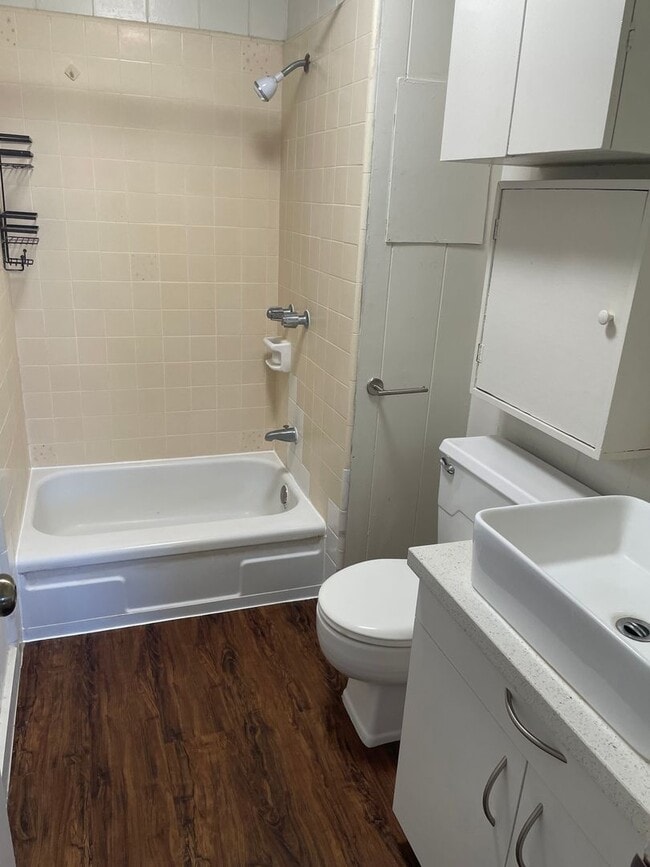 Building Photo - Aiea  - 4 Bedroom/2 Bath/1 Prkg - $2,800